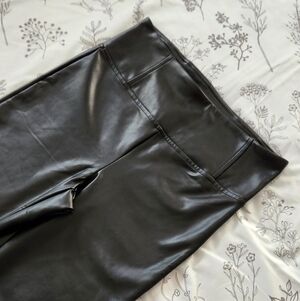 Faux Leather Leggings 🖤
